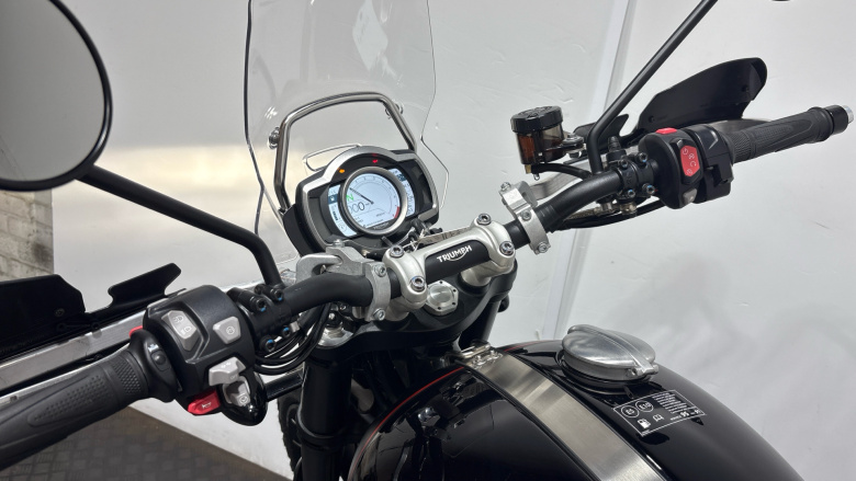 Triumph Scrambler 1200 XC (18MY)